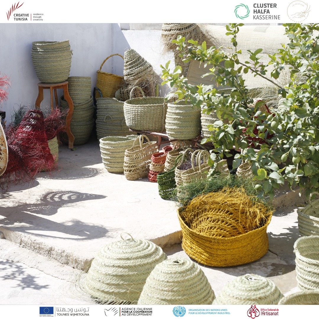Ensemble d’objets décoratifs en alfa naturelle