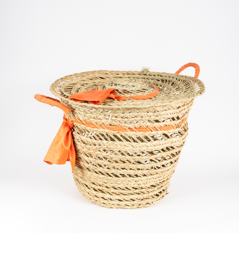 PANIER À LINGE TRESSÉ AVEC COUVERCLE en alfa